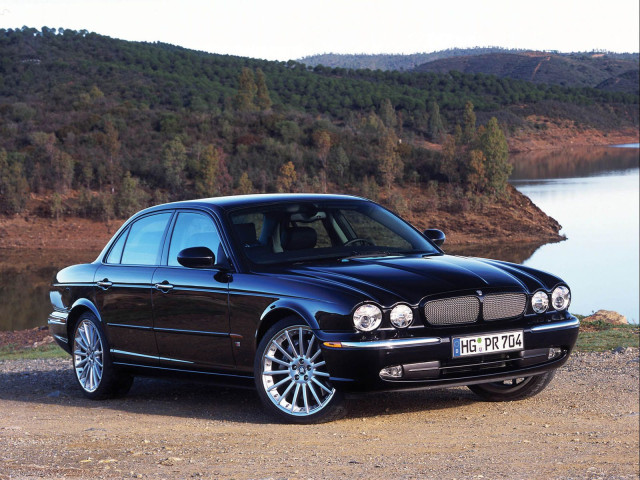 Jaguar XJ фото