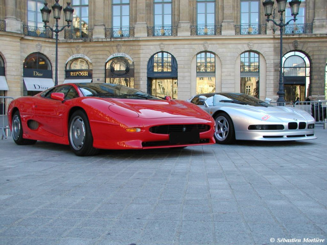 Jaguar XJ220 фото