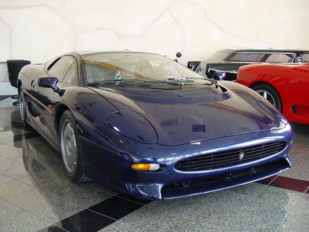 Jaguar XJ220 фото 30116