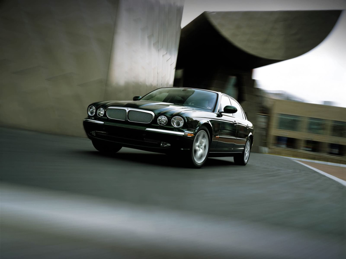 Jaguar XJ8 L фото 7893