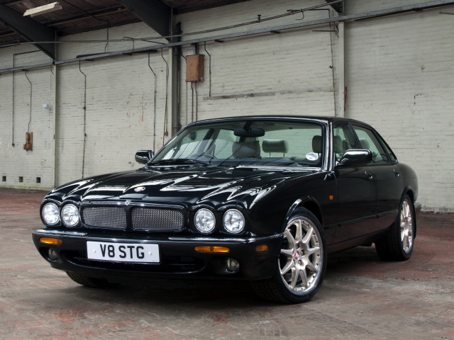 Jaguar XJR фото