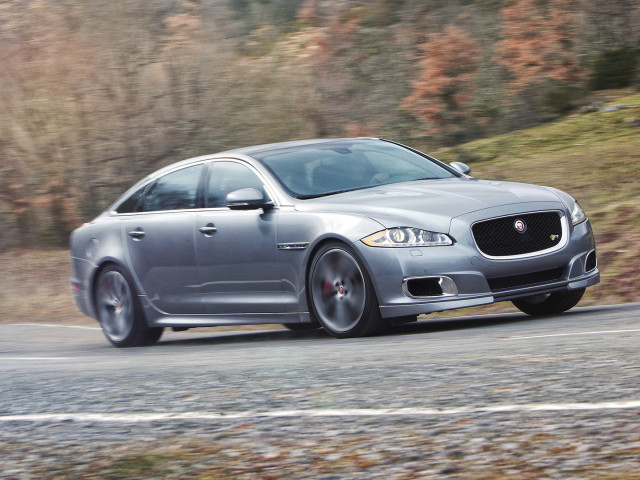 Jaguar XJR фото