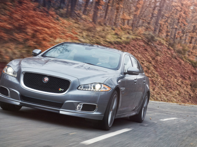 Jaguar XJR фото