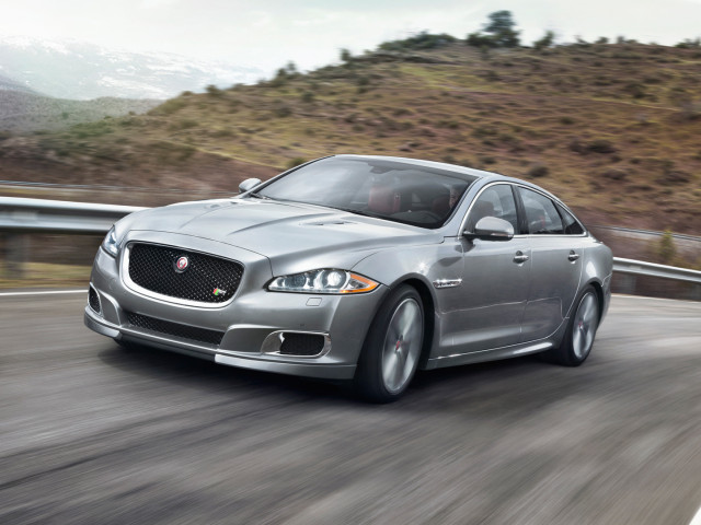 Jaguar XJR фото