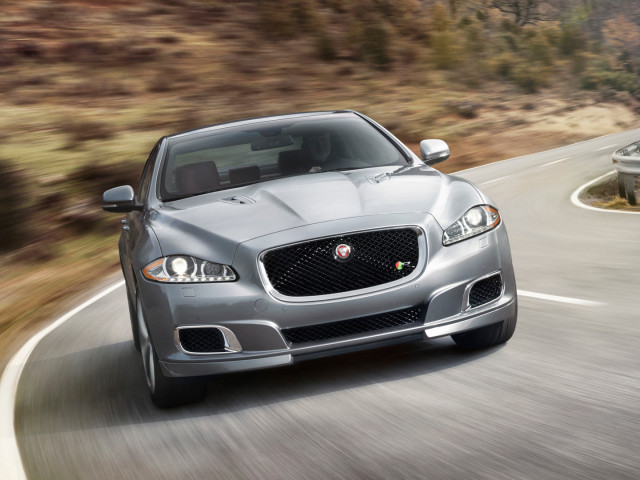 Jaguar XJR фото