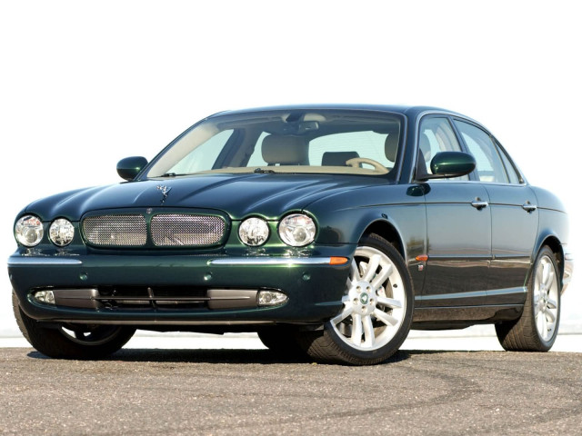 Jaguar XJR фото