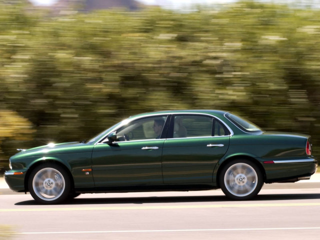 Jaguar XJR фото