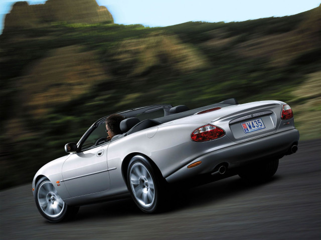 Jaguar XK фото