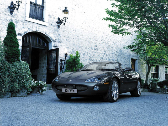 Jaguar XK фото