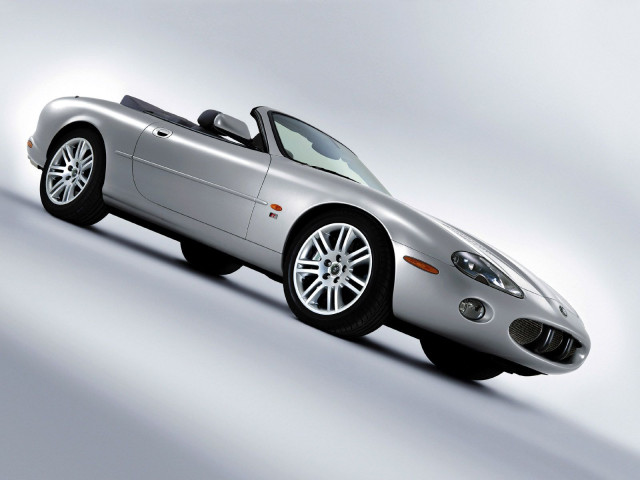 Jaguar XK фото