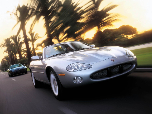 Jaguar XK фото