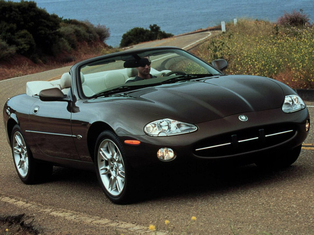 Jaguar XK8 фото