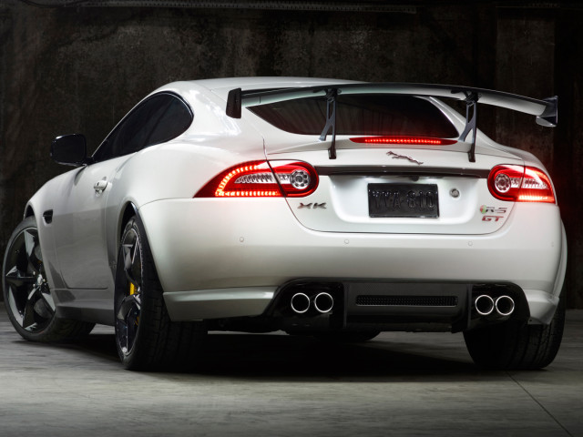 Jaguar XKR-S GT фото