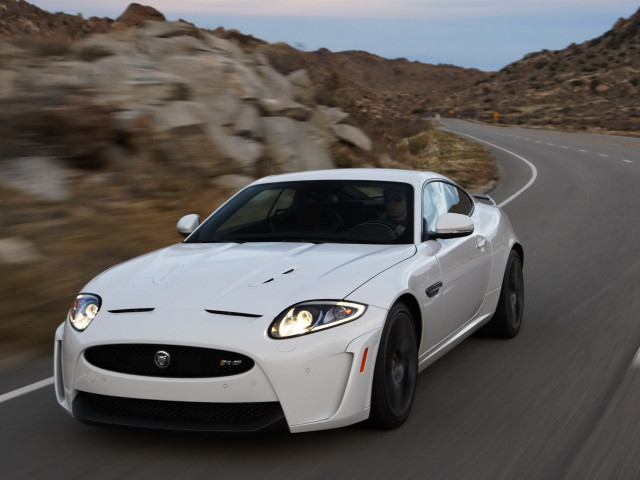 Jaguar XKR-S фото