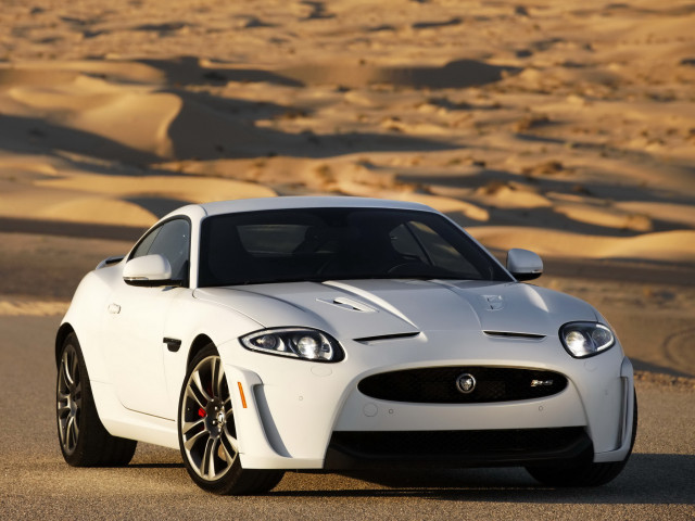 Jaguar XKR-S фото