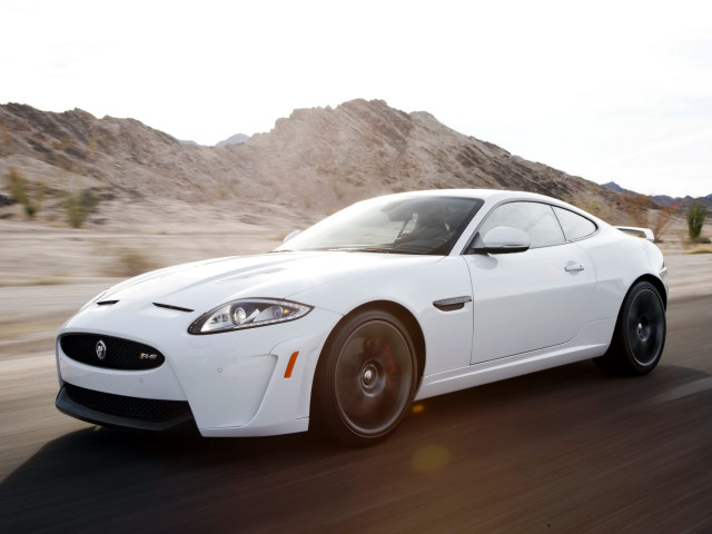 Jaguar XKR-S фото