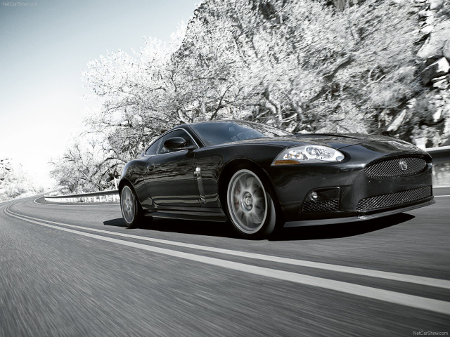 Jaguar XKR-S фото