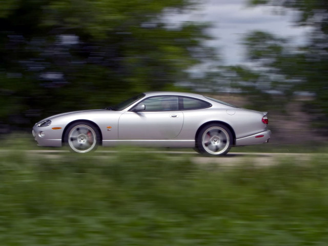 Jaguar XKR фото