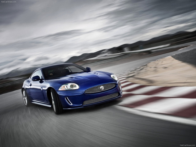 Jaguar XKR фото