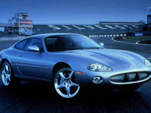 Jaguar XKR фото