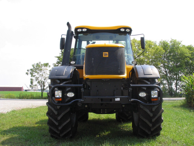 JCB Fastrac 8250 фото