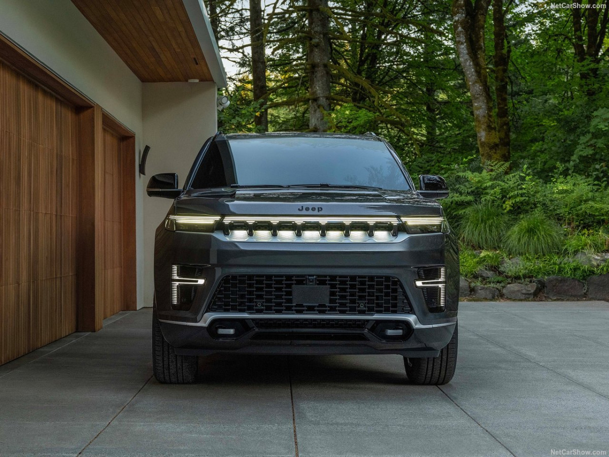 Jeep Grand Wagoneer фото 213367