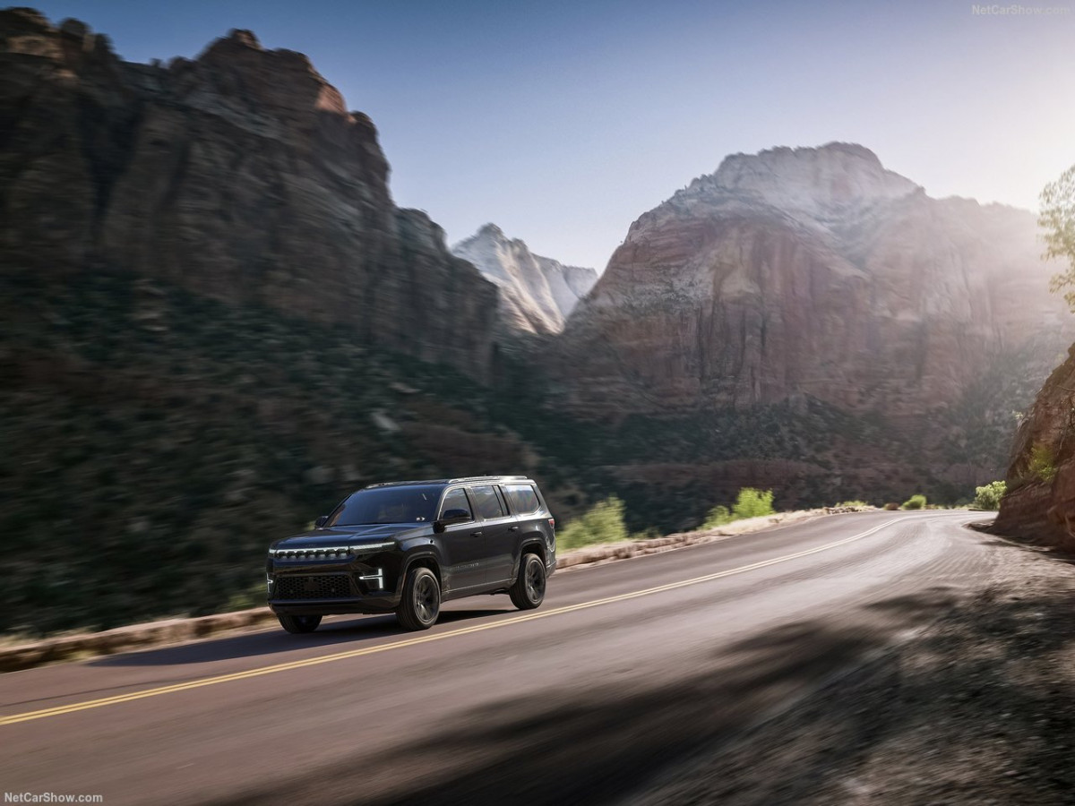 Jeep Grand Wagoneer фото 213370