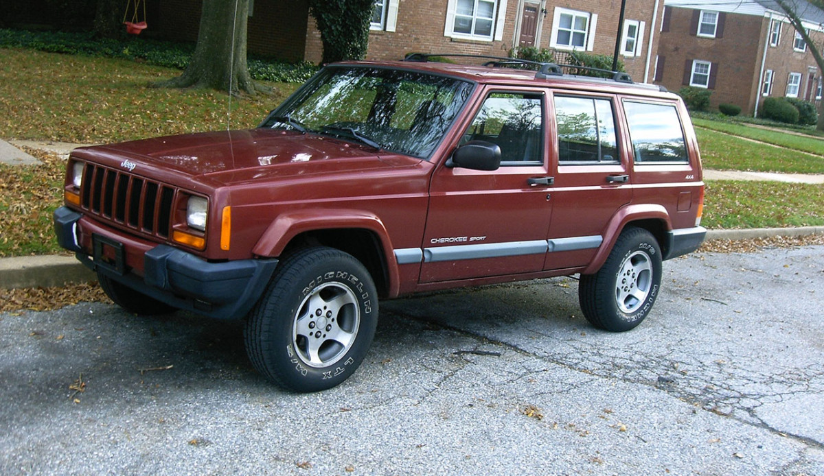 Jeep Cherokee Sport фото 109542