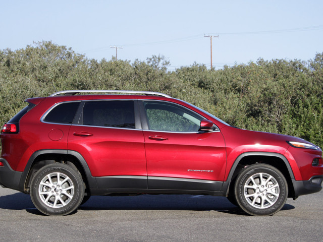 Jeep Cherokee фото