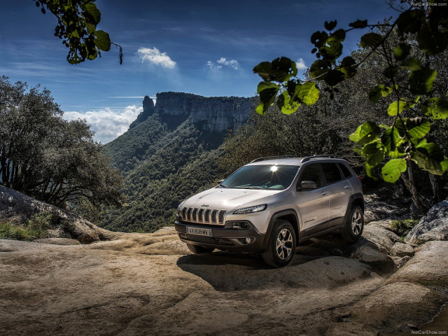 Jeep Cherokee фото