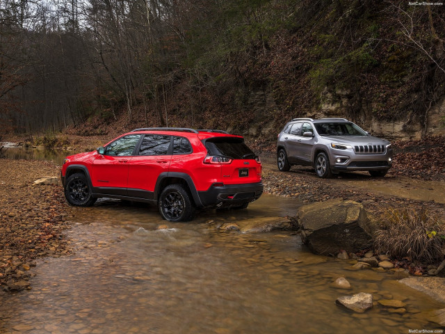 Jeep Cherokee фото