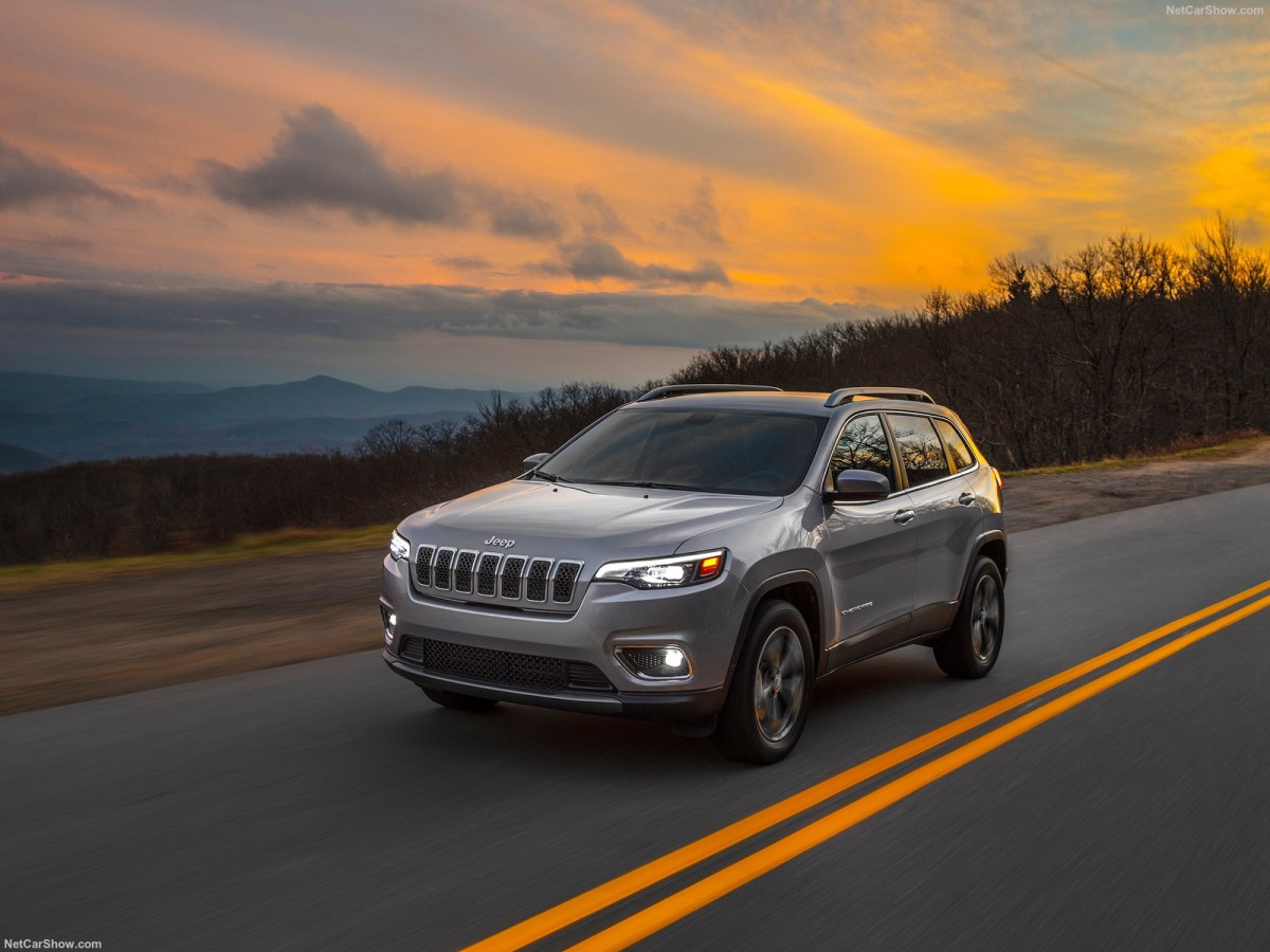 Jeep Cherokee фото 192059