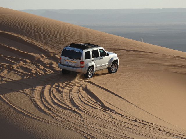 Jeep Cherokee фото