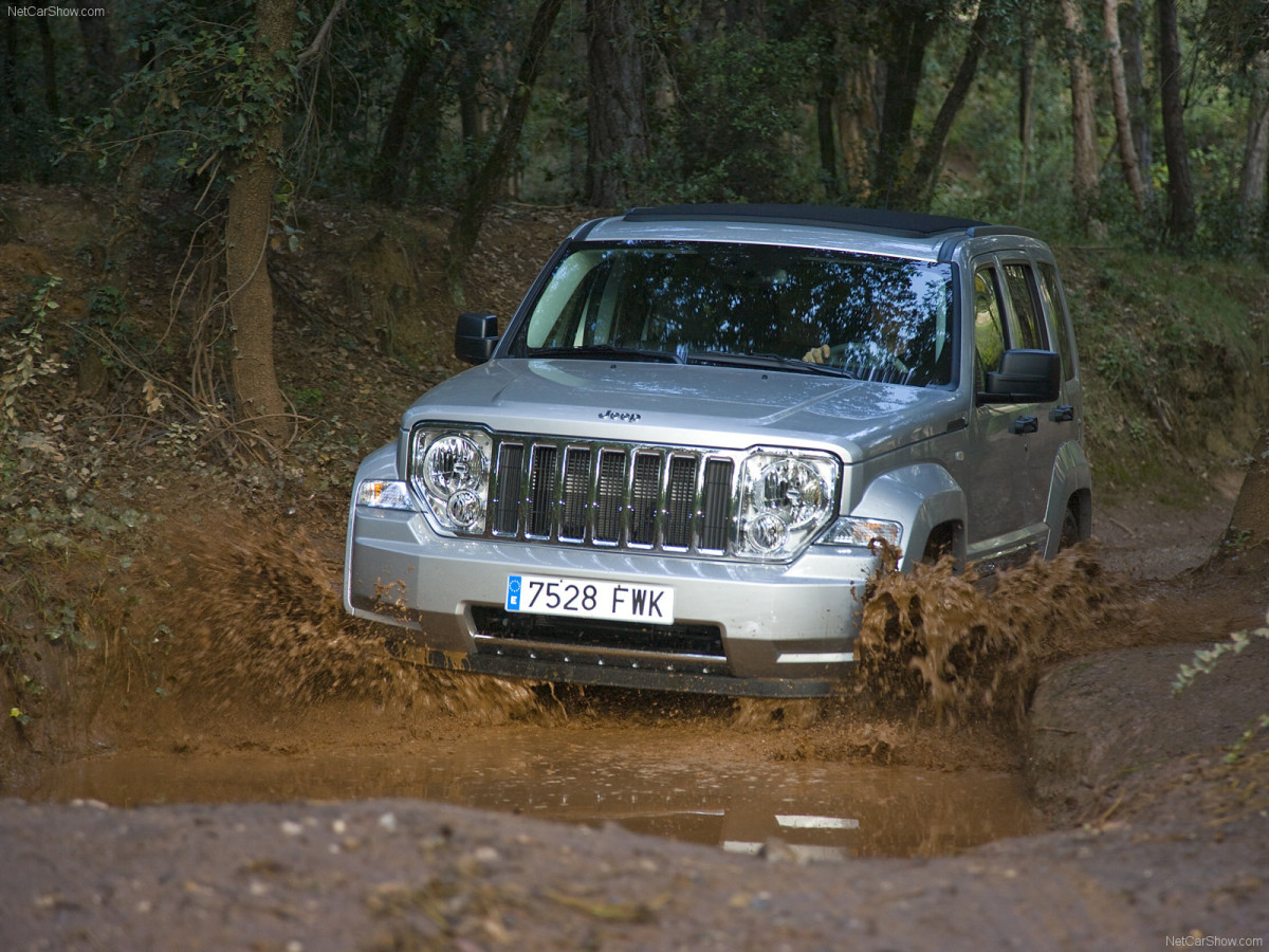 Jeep Cherokee фото 55673