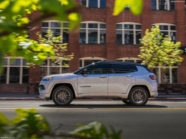 Jeep Compass фото