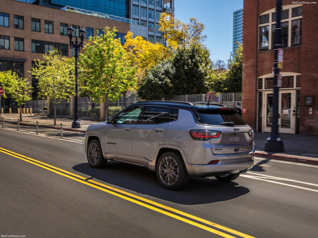 Jeep Compass фото