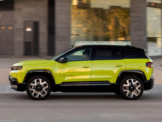 Jeep Compass фото