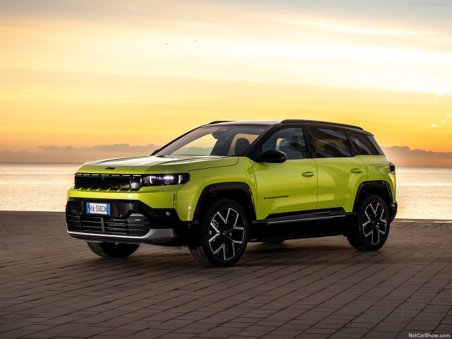 Jeep Compass фото