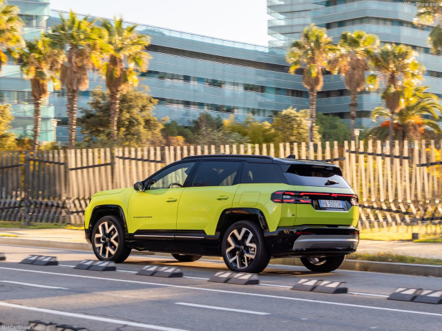 Jeep Compass фото