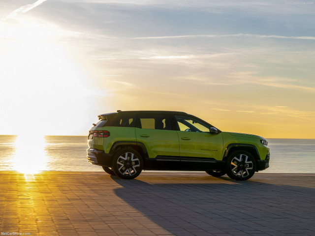 Jeep Compass фото