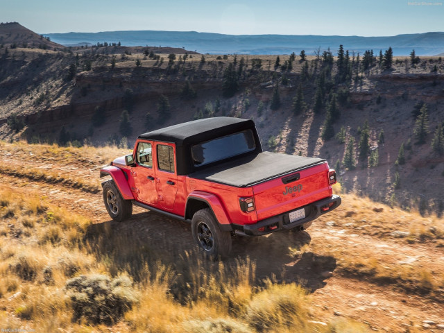 Jeep Gladiator фото