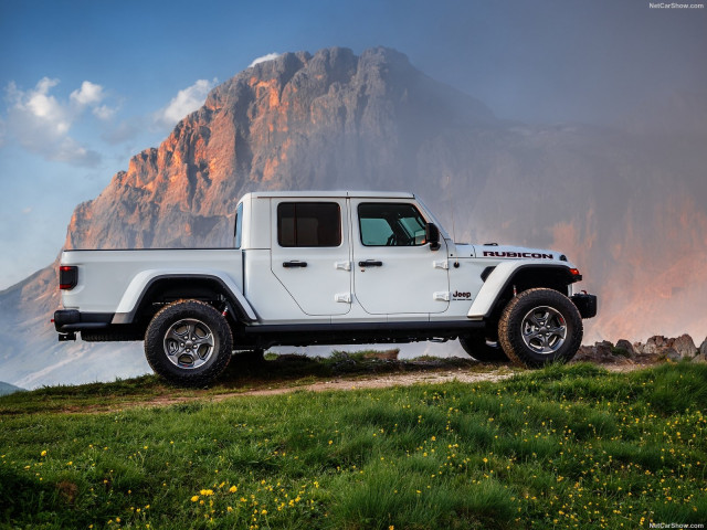 Jeep Gladiator фото