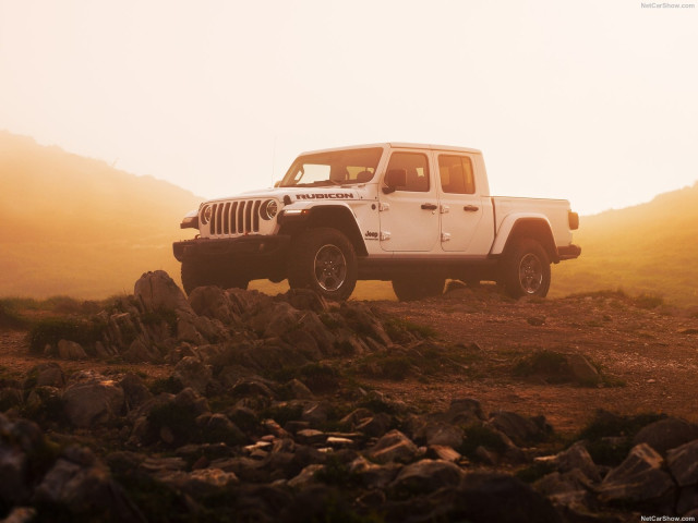 Jeep Gladiator фото