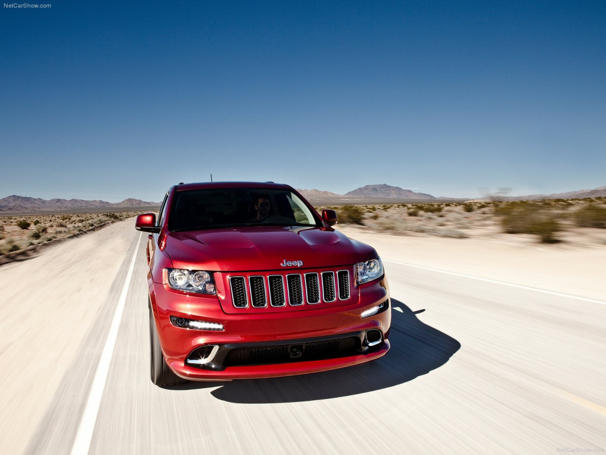 Jeep Grand Cherokee SRT-8 фото 83111