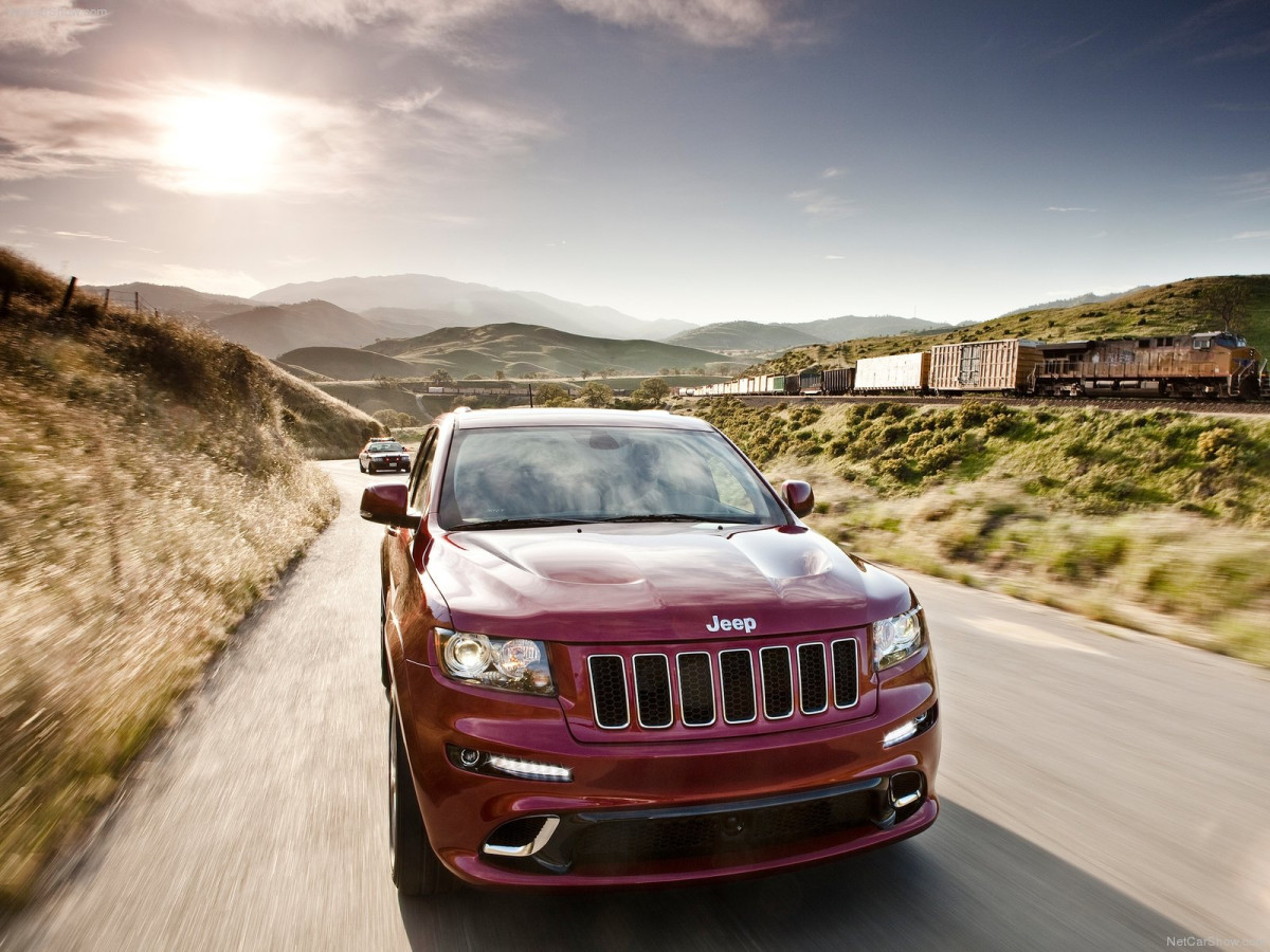 Jeep Grand Cherokee SRT-8 фото 83112