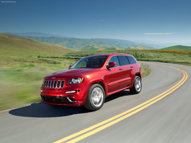 Jeep Grand Cherokee SRT-8 фото