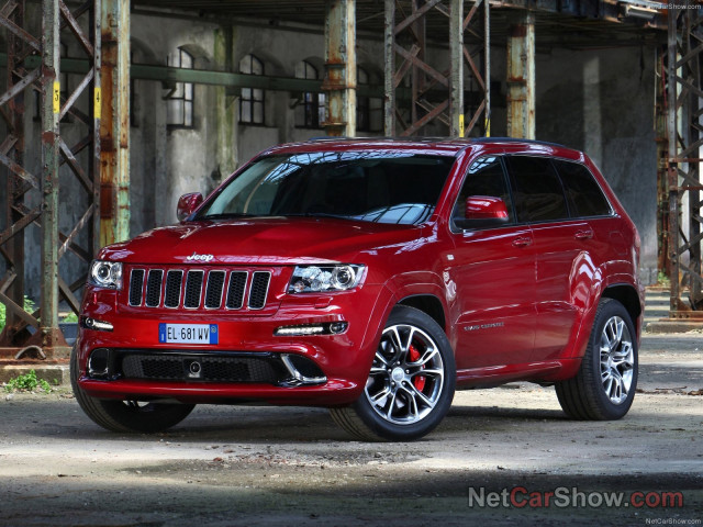 Jeep Grand Cherokee SRT-8 фото