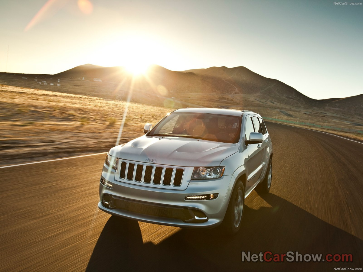 Jeep Grand Cherokee SRT-8 фото 96084