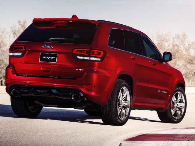 Jeep Grand Cherokee SRT фото