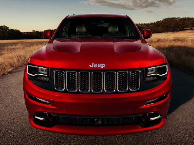 Jeep Grand Cherokee SRT фото